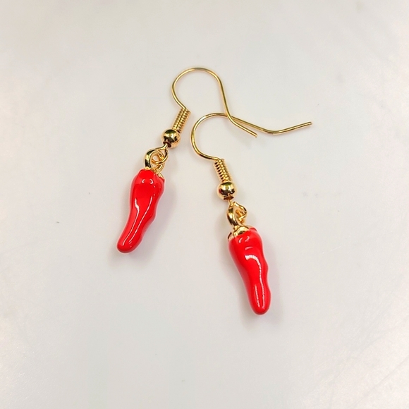 Chili red pepper dangle earrings - Picture 1 of 5